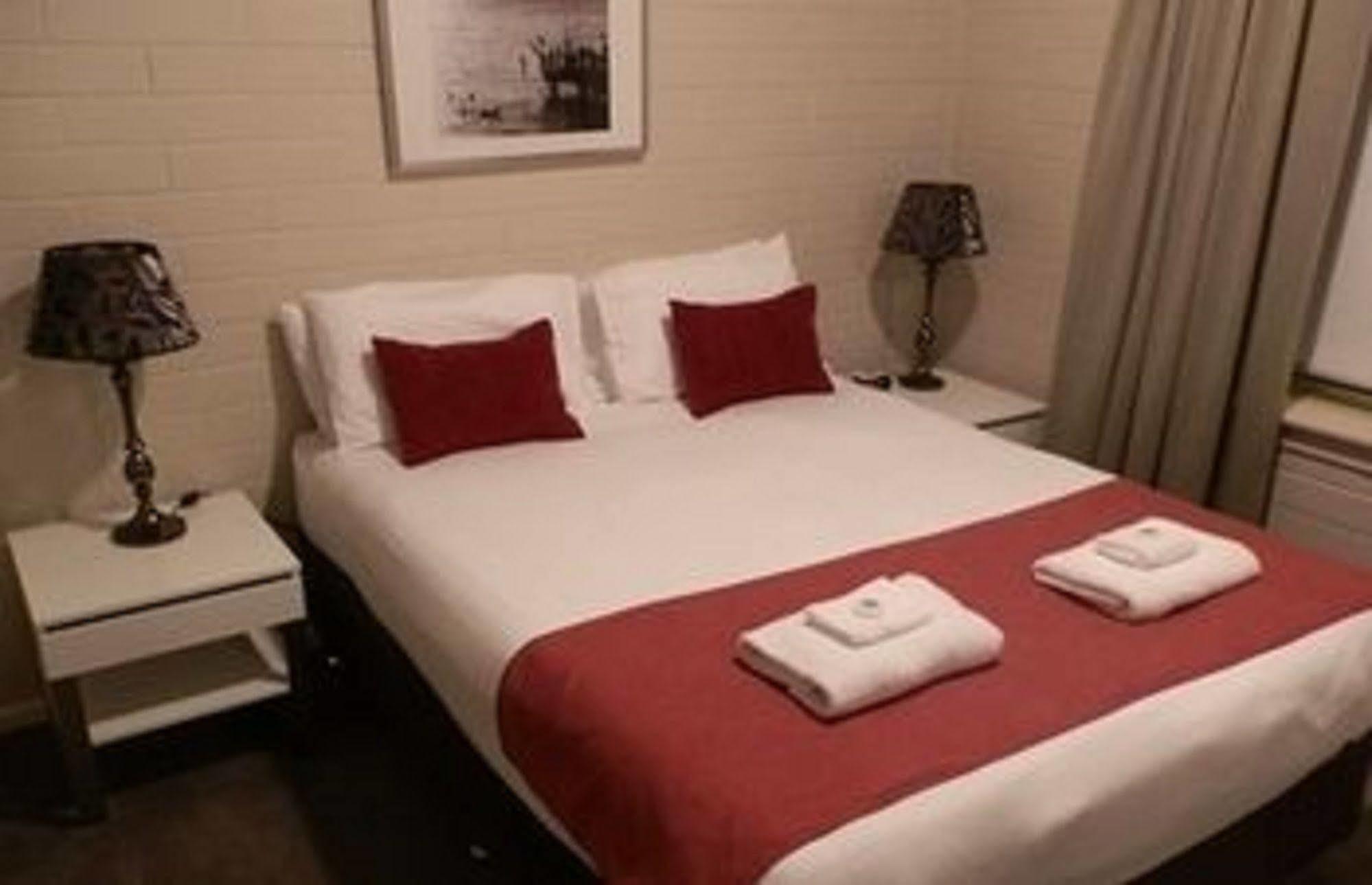 Largs Pier Hotel Аделейд Екстериор снимка