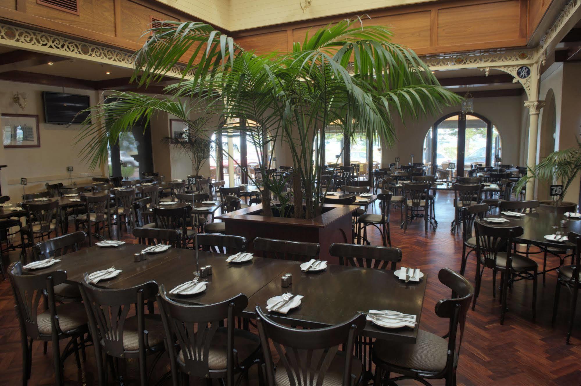 Largs Pier Hotel Аделейд Екстериор снимка