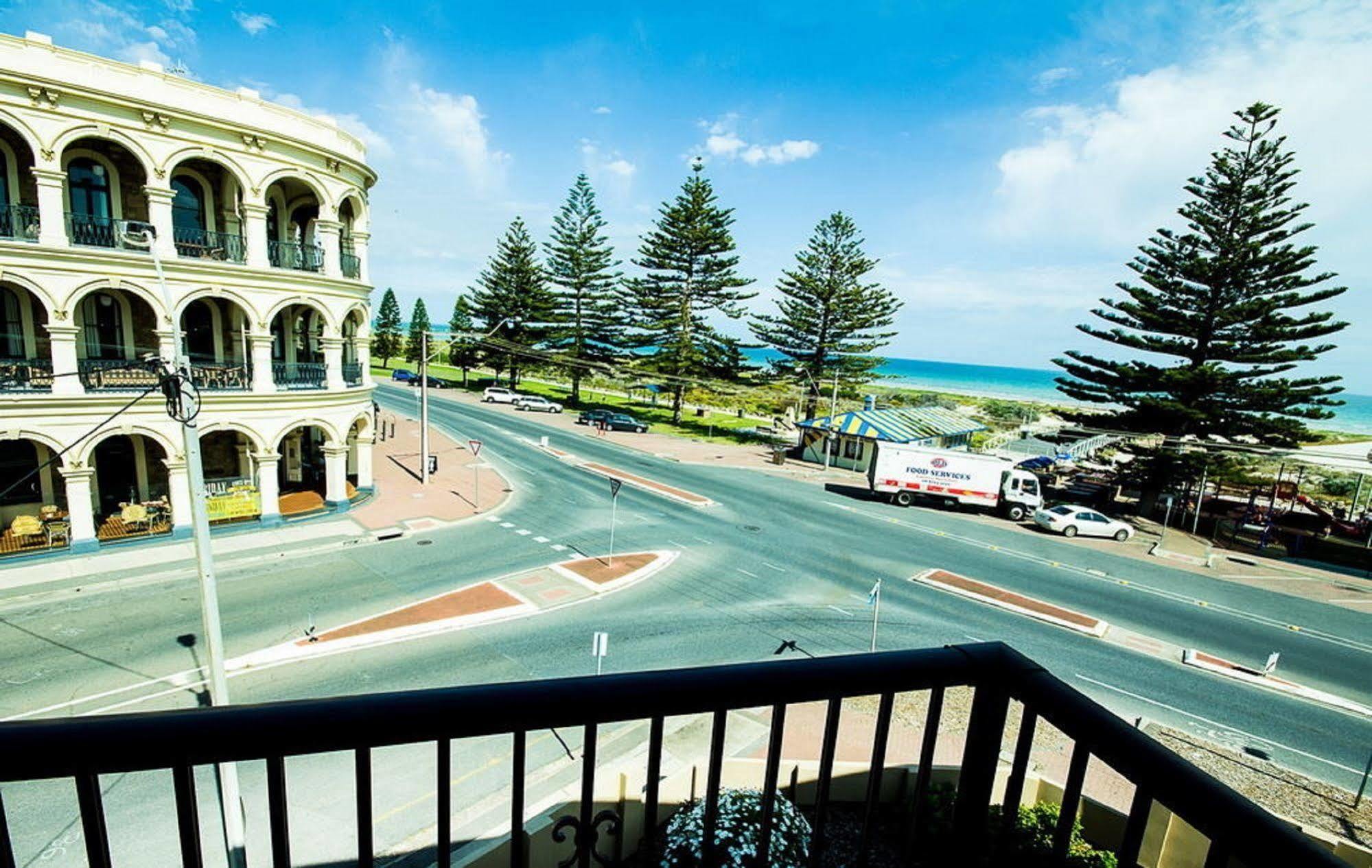 Largs Pier Hotel Аделейд Екстериор снимка